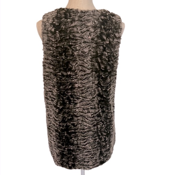 Betsey Johnson Women's Faux Fur Vest TEDDY BEAR- size M - Picture 3 of 8
